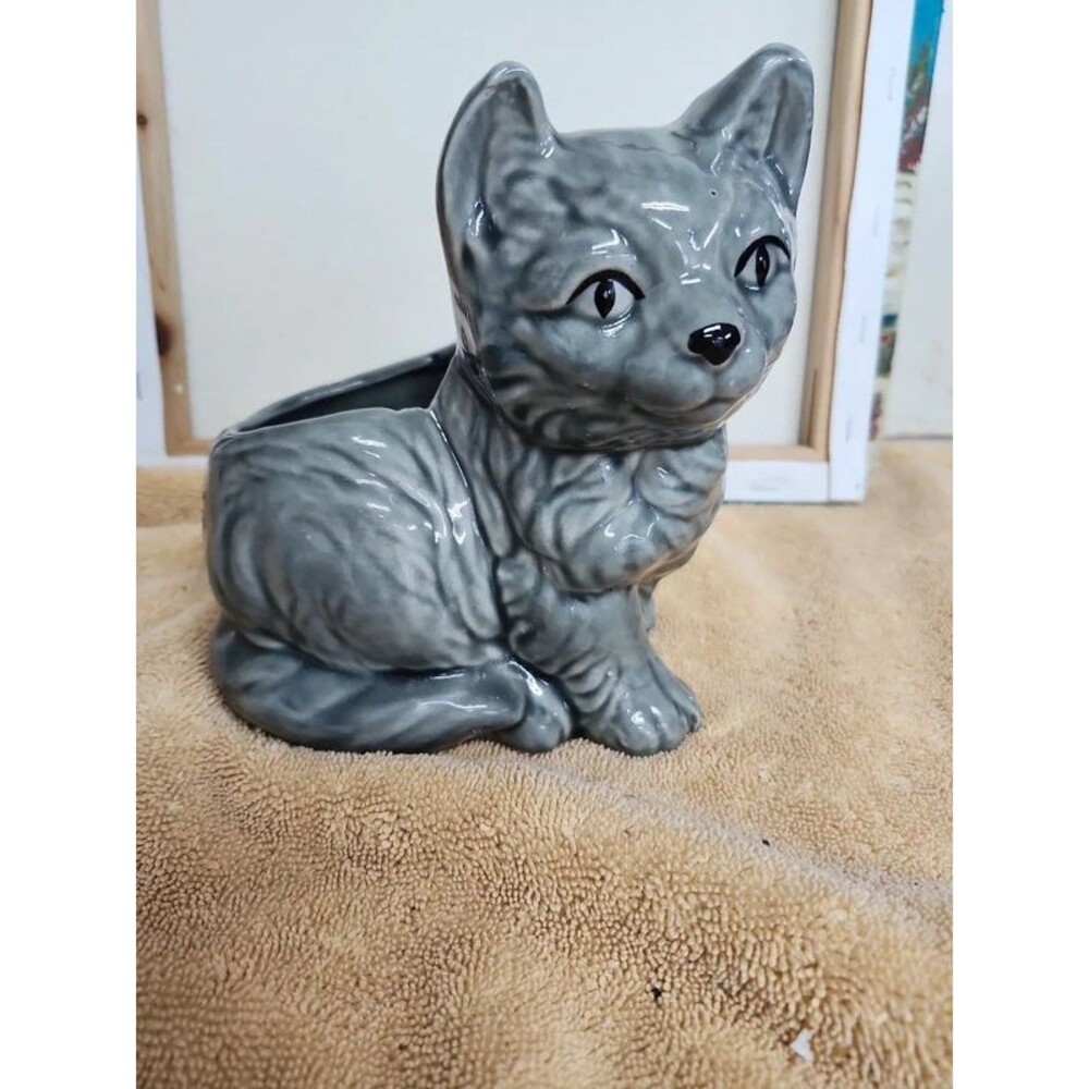 vintage cat planter